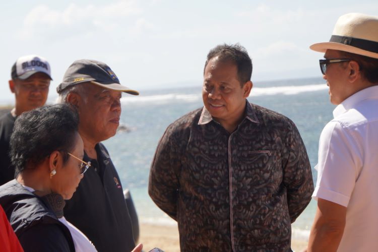 podiumnews.com-Pj Gubernur Mahendra Jaya Dampingi Menteri PUPR Tinjau Lokasi Bali Nice